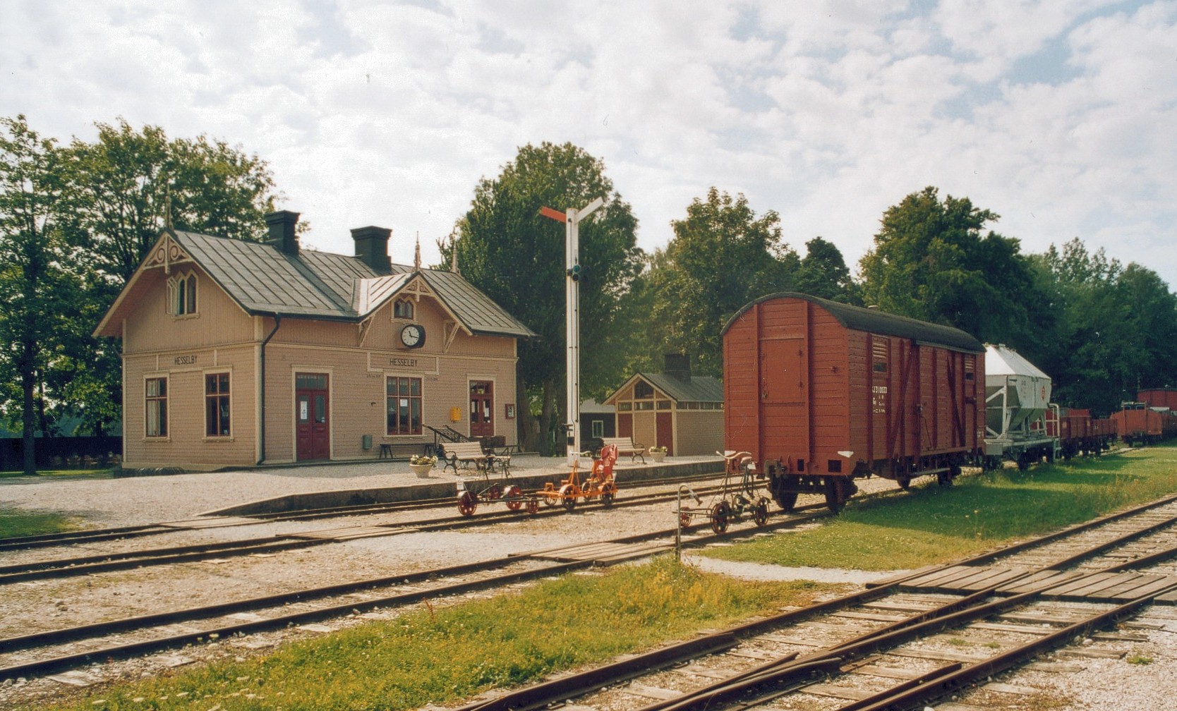 Hesselby station