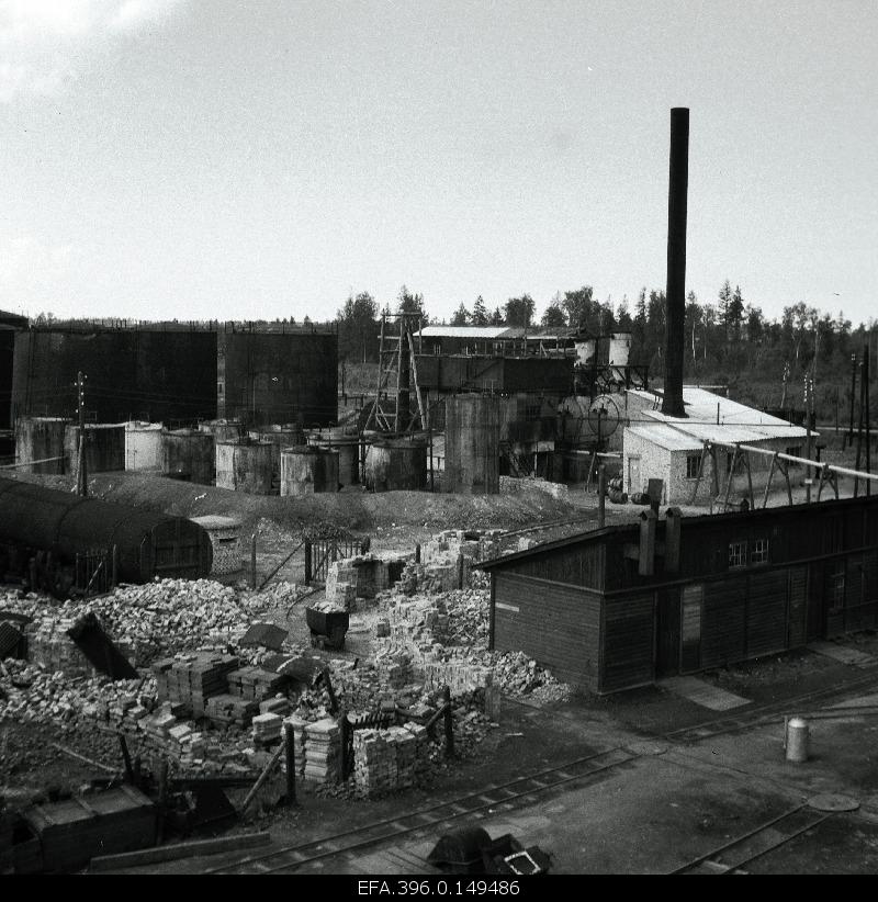 During World War II, the oil tanks of the Põllustone combination were broken by German occupation forces.