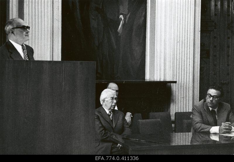 At the conference devoted to the 200th anniversary of the Baltic German Sea Driver Fabian Gottlieb Benjamin von Bellingshausen in the hall of the Estonian Academy of Sciences (Kohtu 6) will present the Deputy Governor of the USSR Geography Society from Leningrad J. Korotkevitš; academics in the presidium Karl Orviku (vas). (akul) and Anto Raukas.