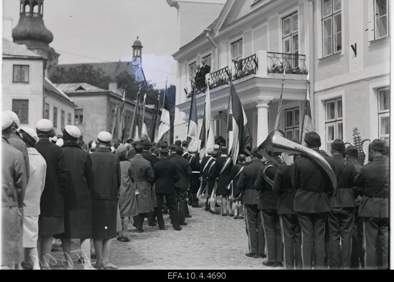 9. Representatives of the choirs who participated in the general song festival in Toompea.