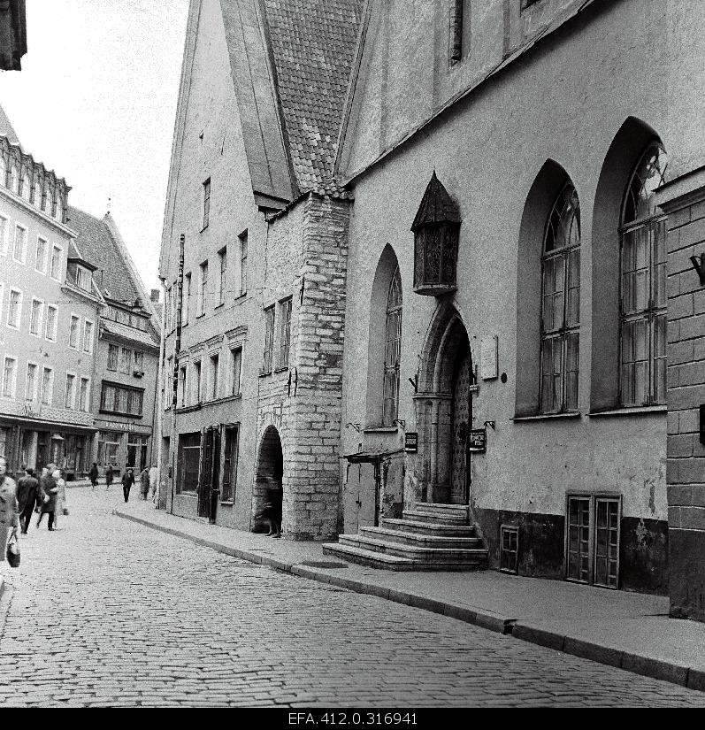 Houses on Pikal Street.