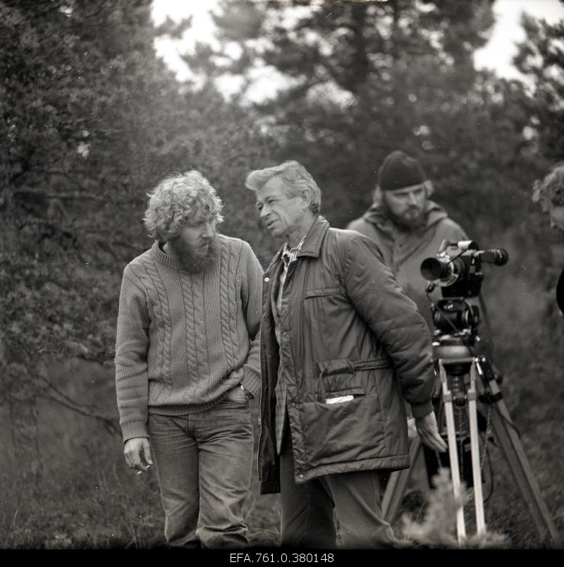 The film "Metscanners" shows. Operator Jüri Sillart, director Kaljo Kiisk, second operator behind the camera Tooms Massov