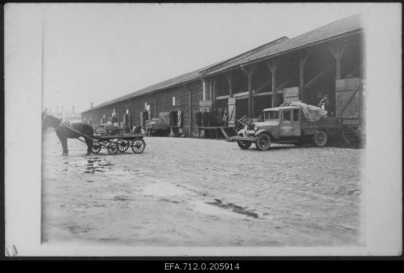 Trucks at the cargo garden. Truck Ford -aa.