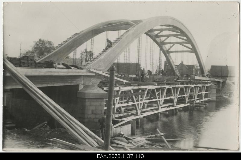 Construction of Pärnu Siimu bridge, casting of bridge