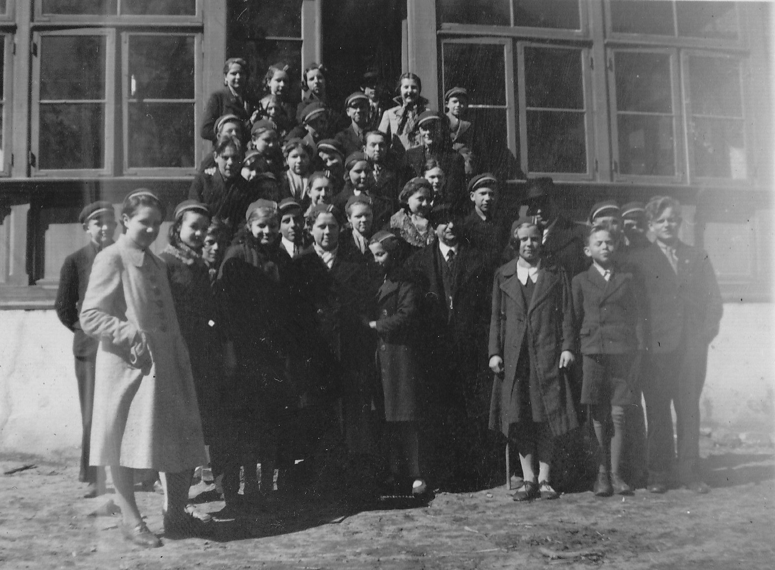 Students of the Horned Gymnasium in front of the Pastorage Building of Helme Church in the late 1930s