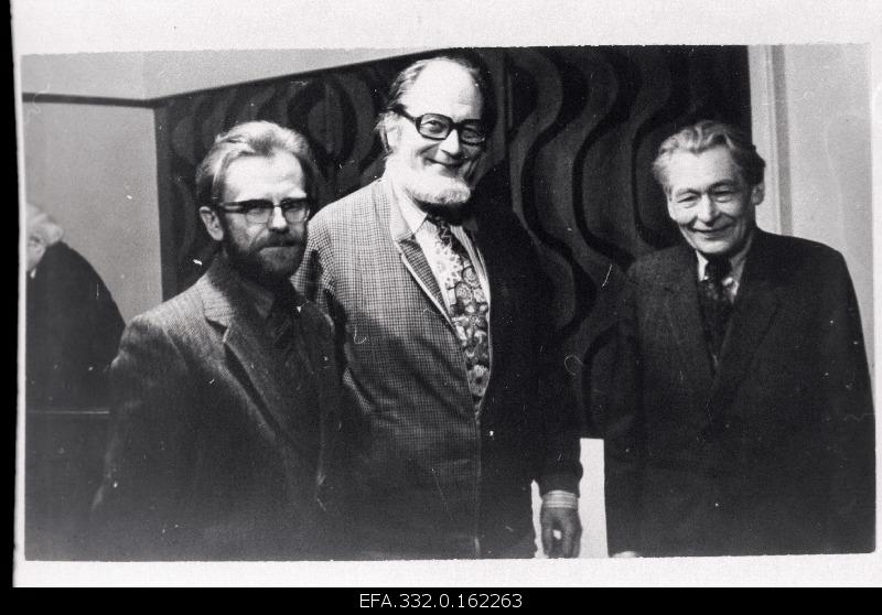 Writer Mart Mäger (left), writer Jaan Kross and cultural historian Voldemar Miller.