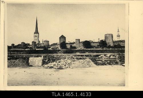 Western city wall, Oleviste Church in 1870.