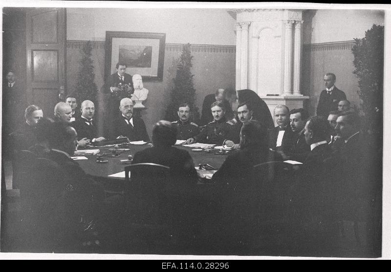 Take peace. Peace negotiations between the Republic of Estonia and the Soviet Russian peace embassies.