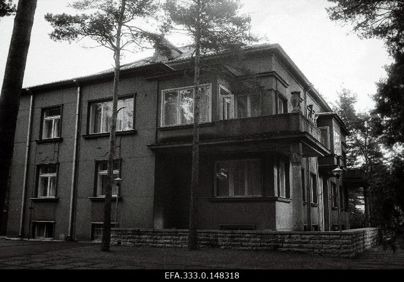 View to the guest house of the government of the Republic Show Street 23.