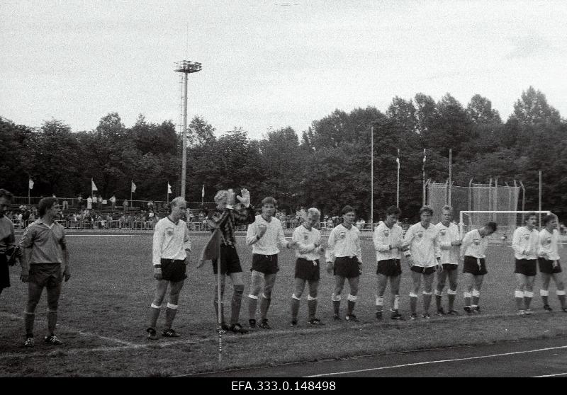 Estonian Football National team at the end of the 50th anniversary of the first meeting of Estonian and Latvian Football National teams at Kadrioru Stadium.