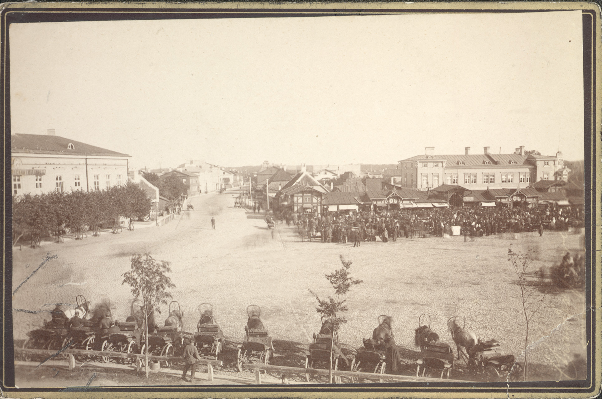 TLA 1465 1 98 Russian market 1882 1890 photographer Charles Borchardt - Russian market