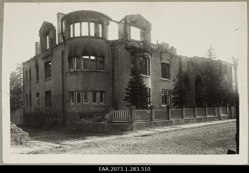 War breaks in Tartu, ruins at the corner of Tiigi and Teacher Street