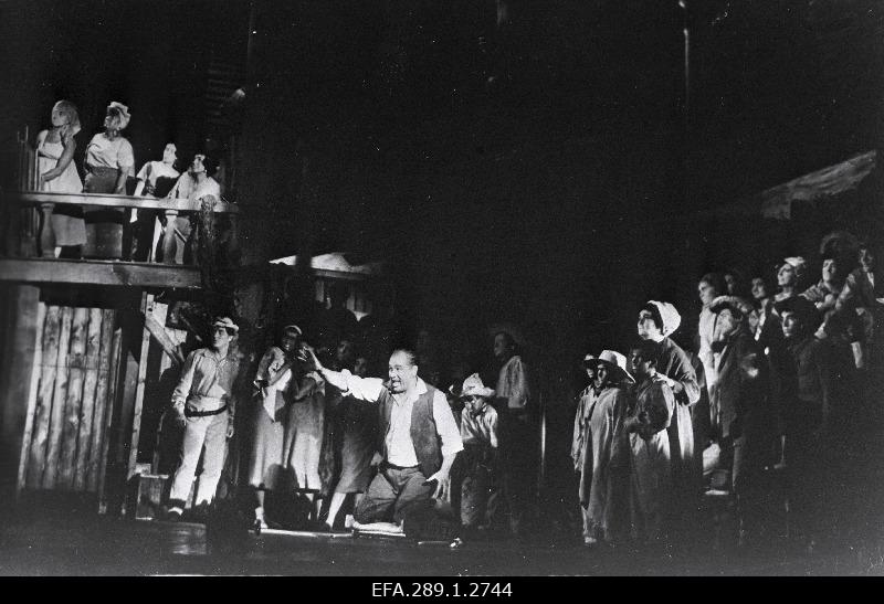 The scene from g. Gershwin opera in Porgy and Bess Rat Estonia, at the forefront of Porgy - Soviet folk artist Georg Ots.