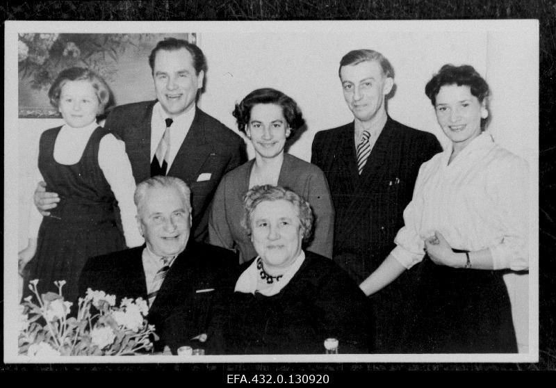 Rat Estonia soloist Georg Otsa family and relatives: parents Karl Ots and Lydia Ots, daughter Ülle Ots, Georg Ots, sister Maret Purde, her husband Ülo Purde and wife of g. Ots Asta Ots.