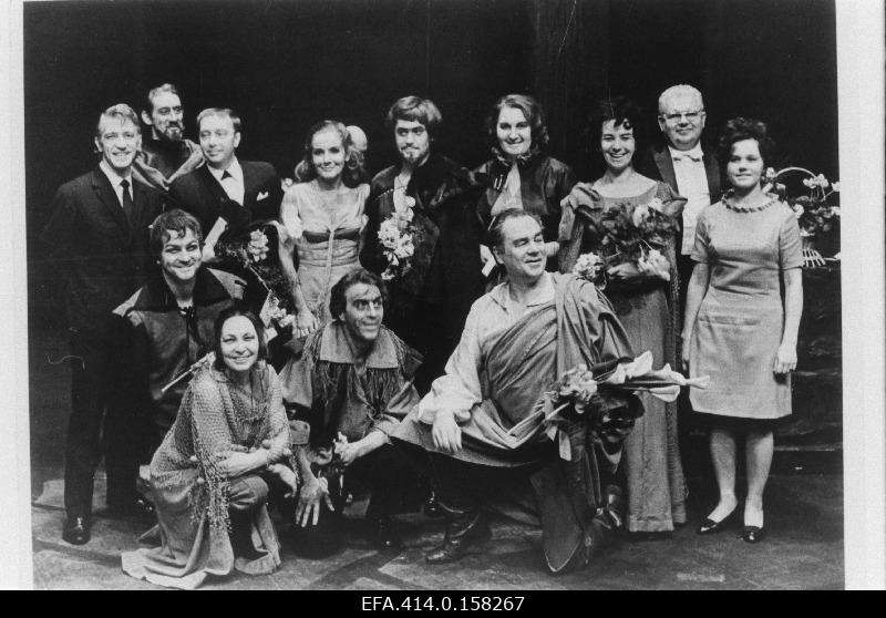 Rat “Estonia” actresses after the performance of the G.Gershwin opera “Porgy and Bess” on stage. Front row from right 1.Georg Ots.