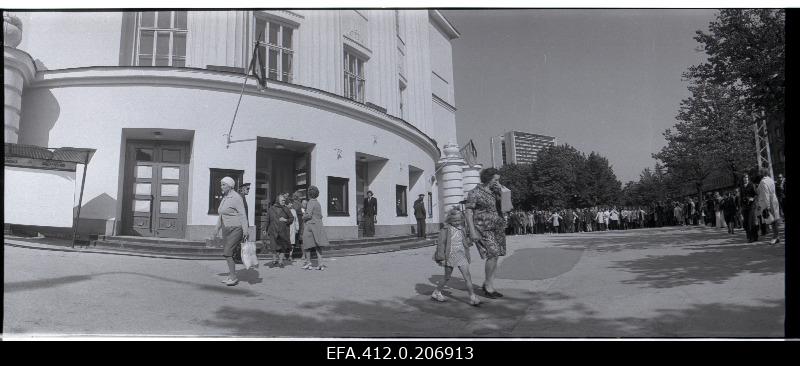 The funeral service of Georg Otsa, the singer of the Soviet Union's folk artist in Rat Estonia.