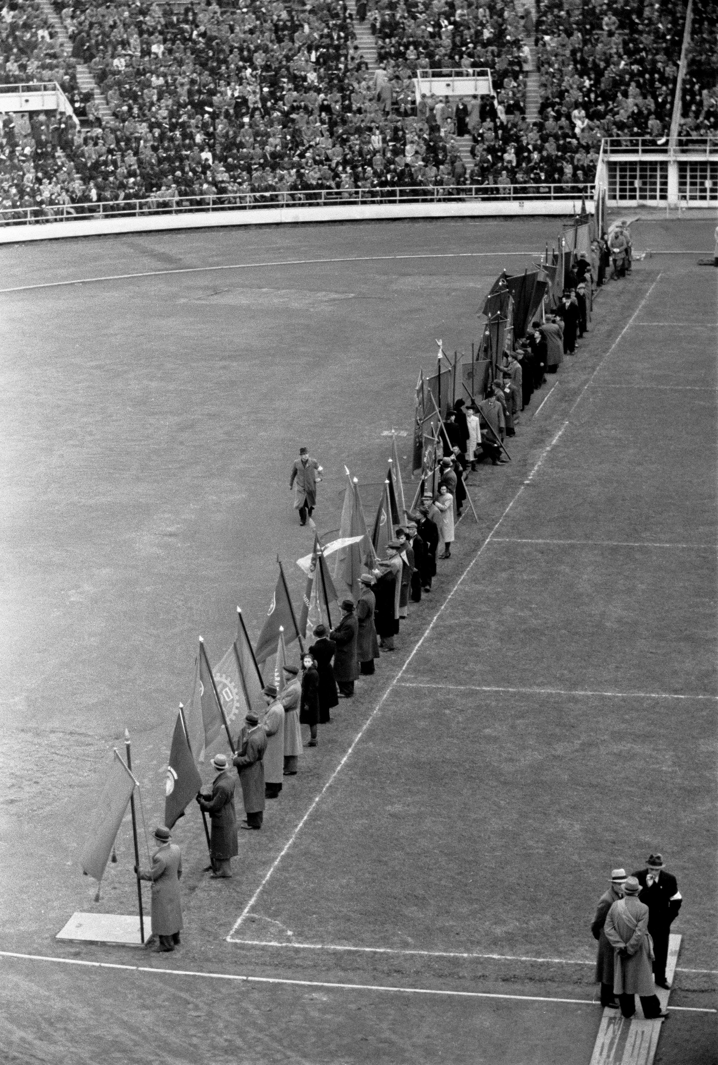 Vasemmiston yhteinen vappujuhla Stadionilla.