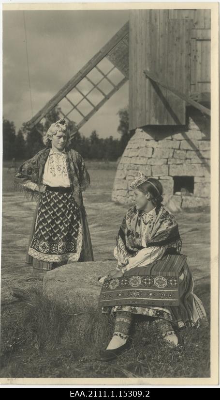 In adorable clothes Muhu Miss Rosalie Tuust and Aleksandra Kolk at the puzzle windmill