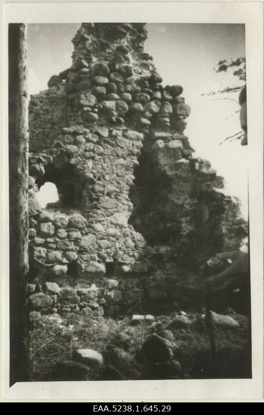Room in the northern tower of Karksi Castle