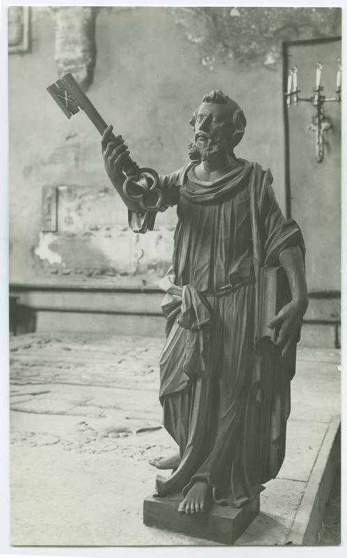 Saint Peter with the key, wooden sculpture in the Toom Church.