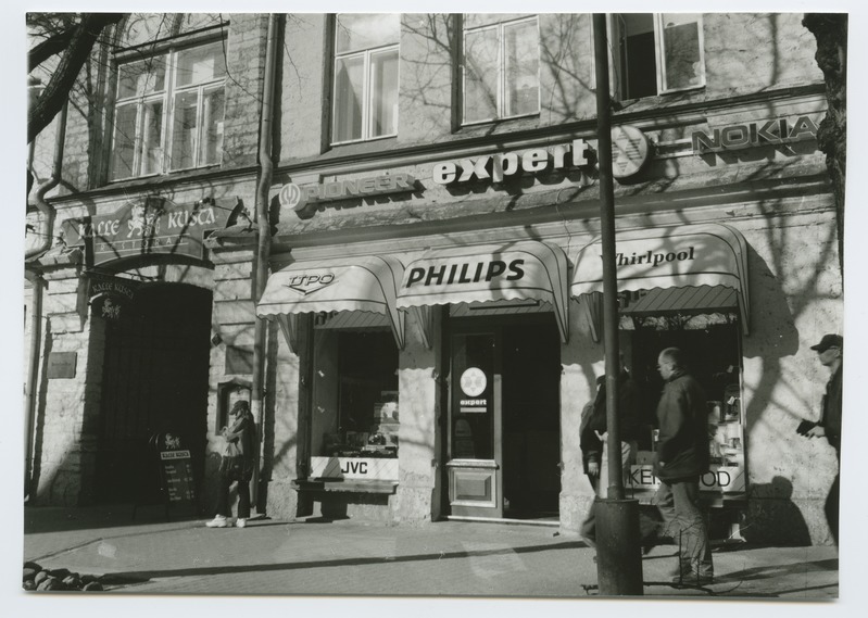 Tallinn. View of Viru tn store in Philips