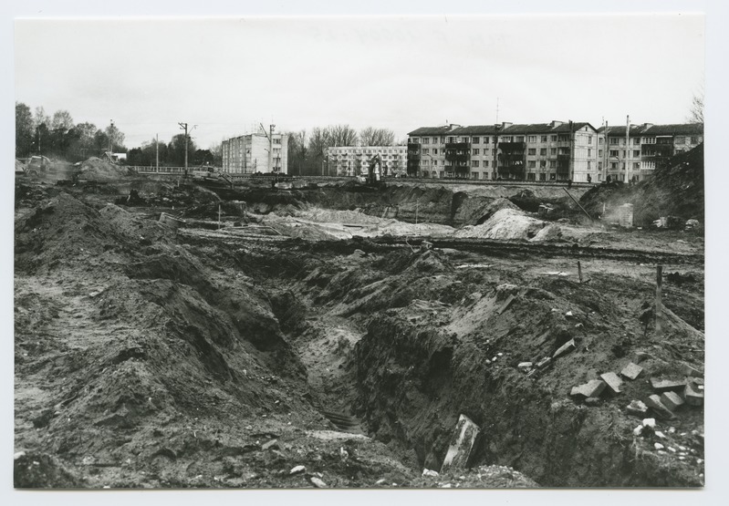 Tallinn. Tammsaare road extension on Järvel. View of road construction by Pärnu mnt