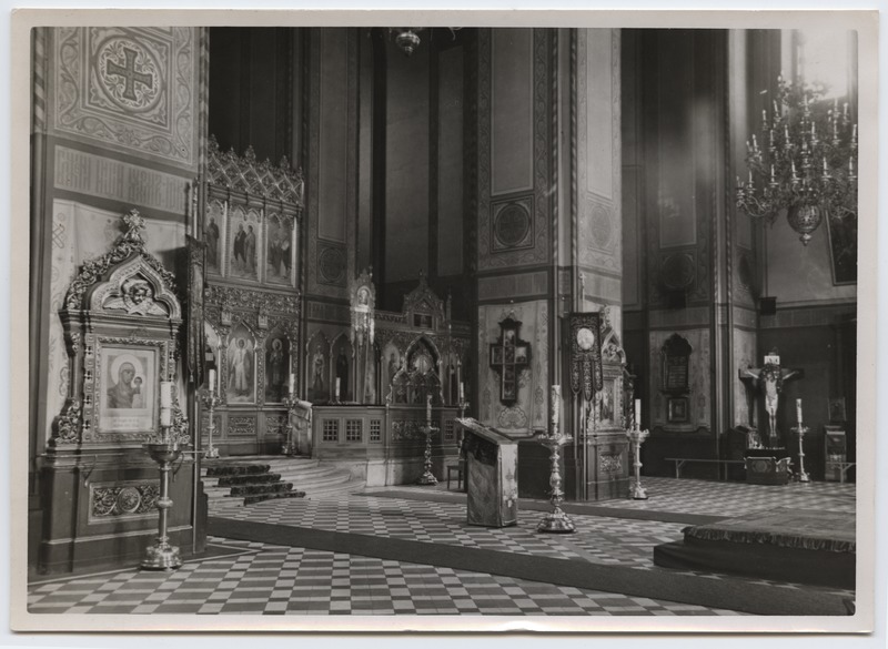 Internal view of the Aleksander Nevski Cathedral.