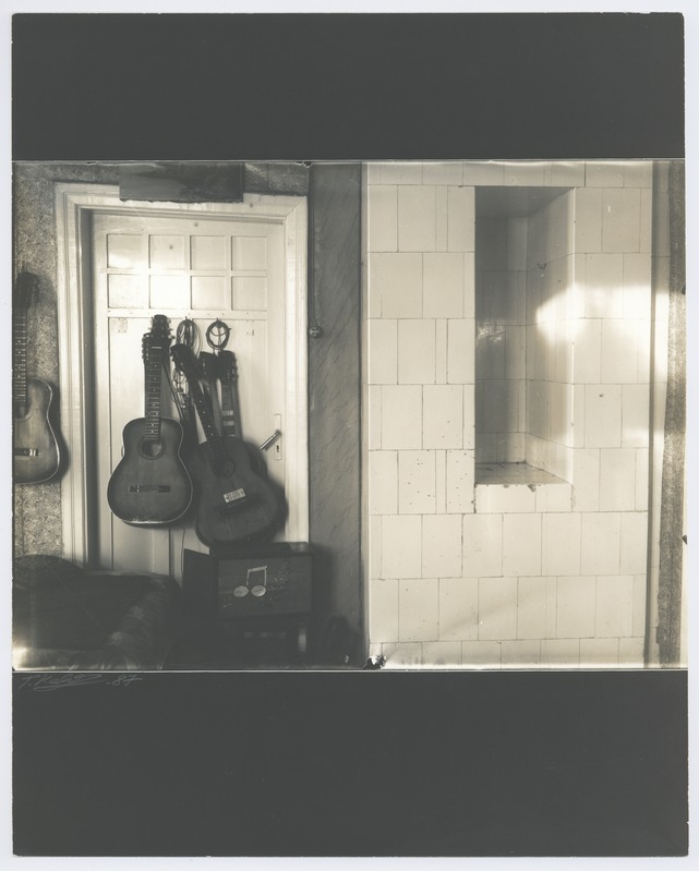 Pillikoguja in the room. 1986