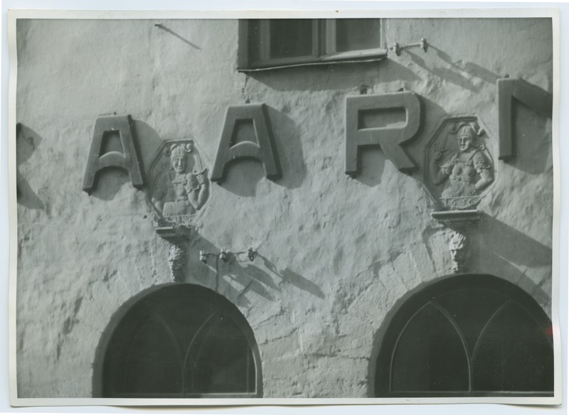 Tallinn, Pakkmaja, end facade detail.