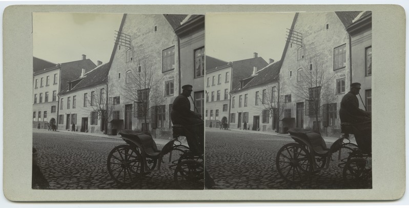 Tallinn, Lai Street 29, Huecki house, in front of the guest.