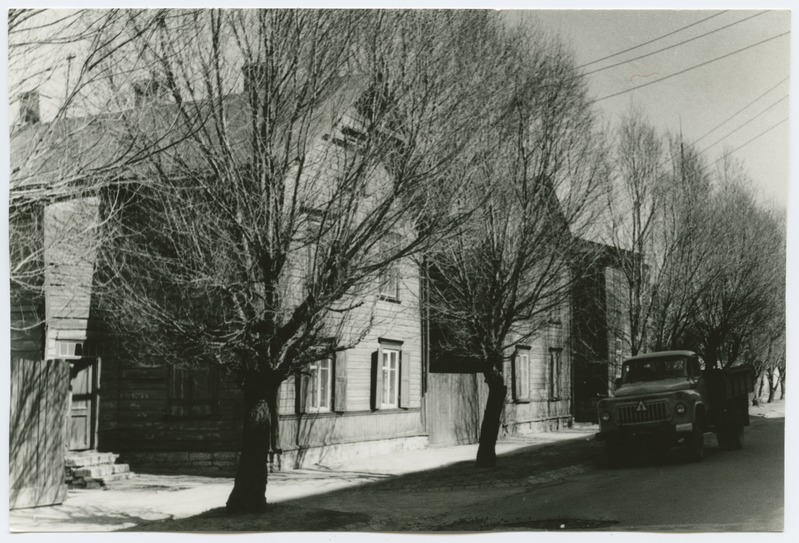 View along the Children's Home Street, buildings 27, 29 and 31.