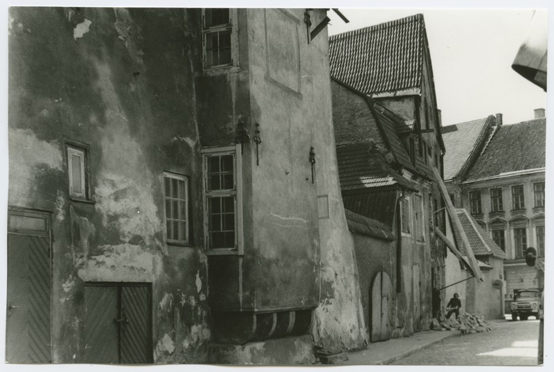 17th century residential renovation Toll Street 3, view from the street.