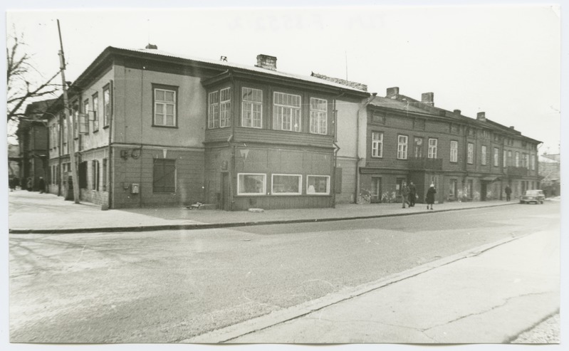 Buildings on the corner of the new-Sada and Narva highway, view by the street of New-Sada.