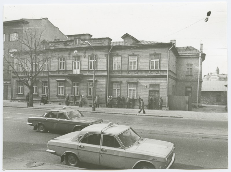 Buildings on the corner of the new-Sada and Narva highway, view by Narva highway.