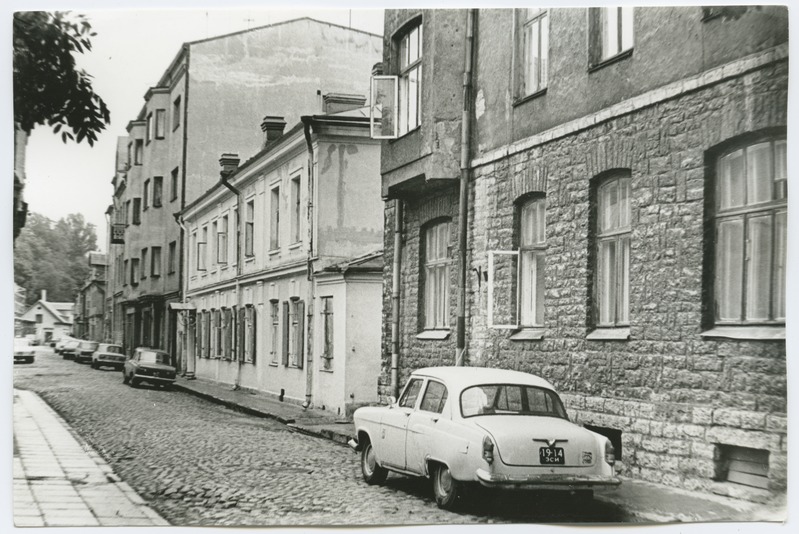 View along the New Street, New Street 20 building.