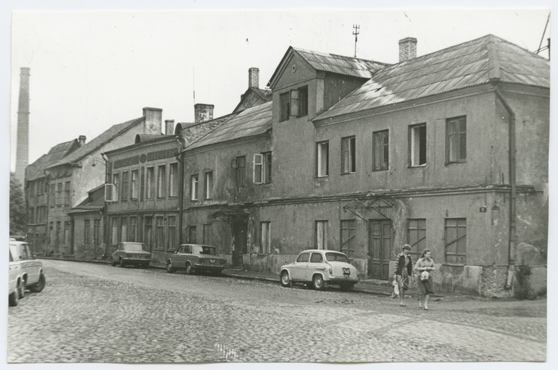 Two double stone houses, New Street 26 and 28.