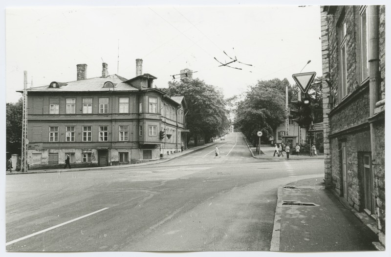 The crossroads of J. Gagarin, Paldiski highway and Soviet street, view towards Toompea.