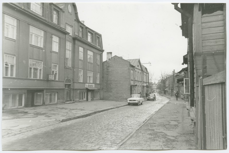 View along J. Tompi Street