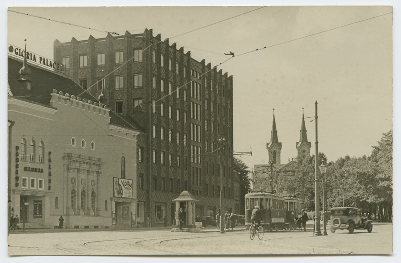 The end-store of the tram in the area of freedom.