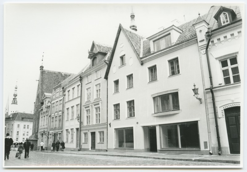 Buildings Kullassepa t. 9, 11