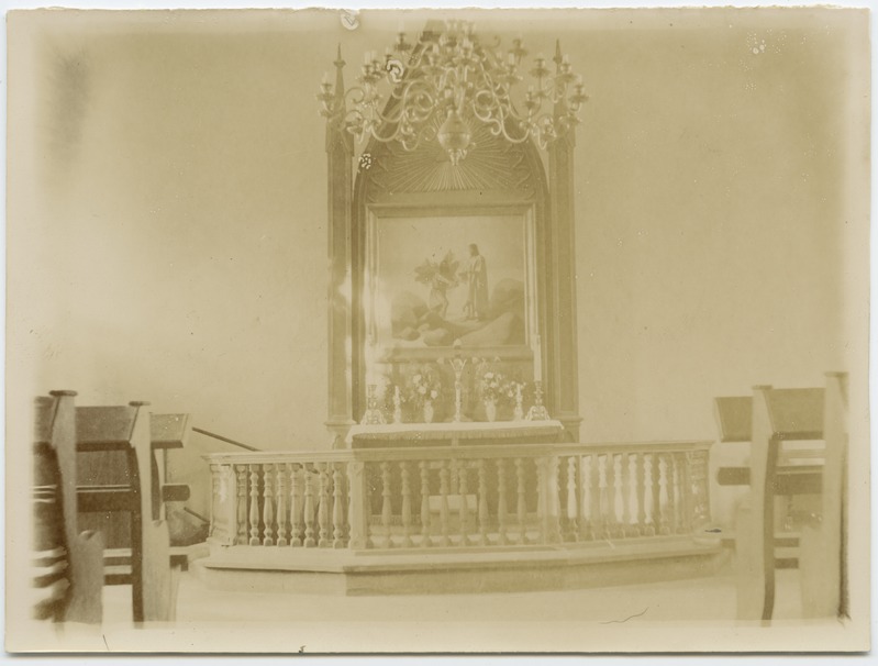 The altar of Randvere Church.