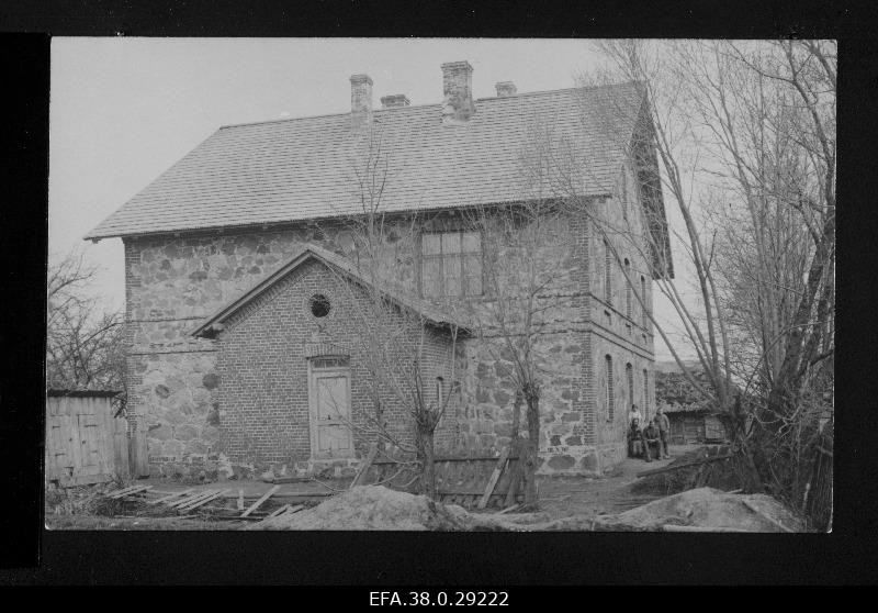 The house of the Caesar of the Apostle Orthodox Church of Jõõpre, where the primary school of Jõõpre was also located. The building was built in 1878.