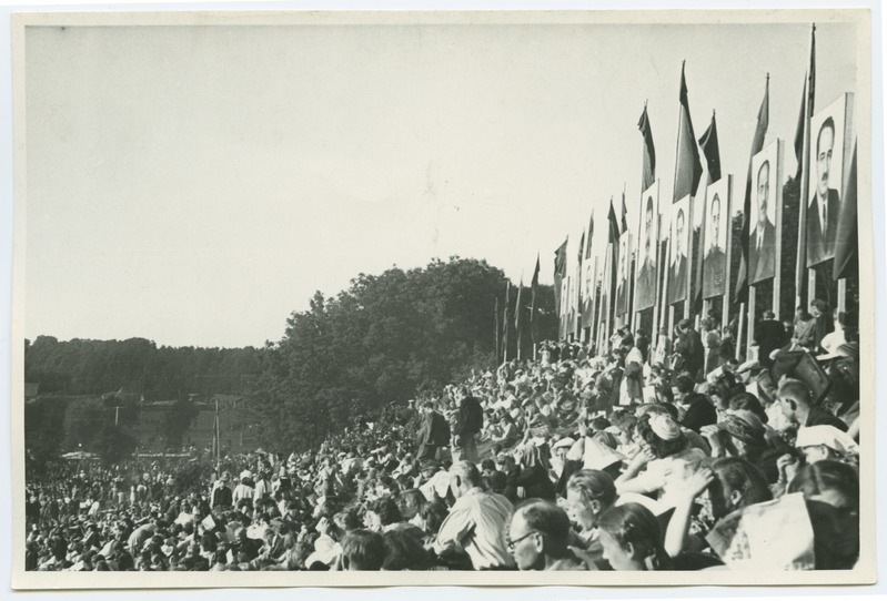 The 1950 singing festival in Tallinn, a view of the back of the singing square.