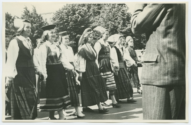 The 1950s song festival in Tallinn, women singers in folk clothes on the train.