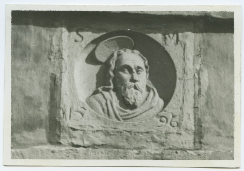 Holy Markus, portrait stone elder, anno 1596, Raekoja Street 1 façade.
