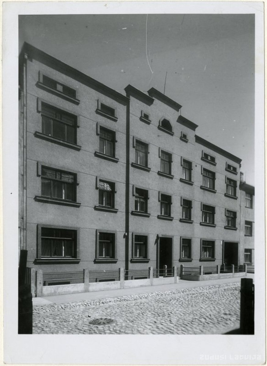 Riga. House in Indranu street 12