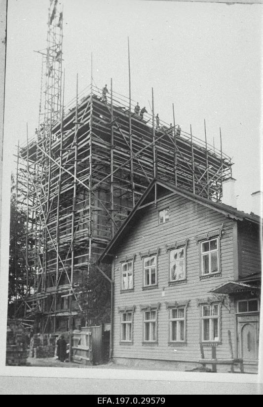 Construction of the city water tower Teacher Street.