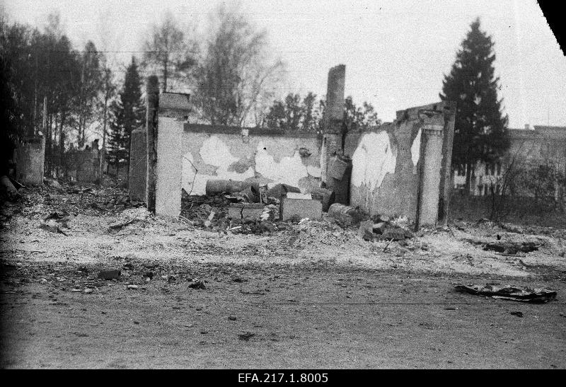 The ruins of the comrade in Tõrva.