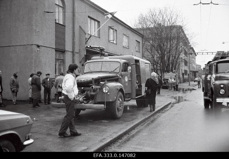 Two necessary fire-fighting cars sent to Tallinn from Sweden to the city of Göteborg.