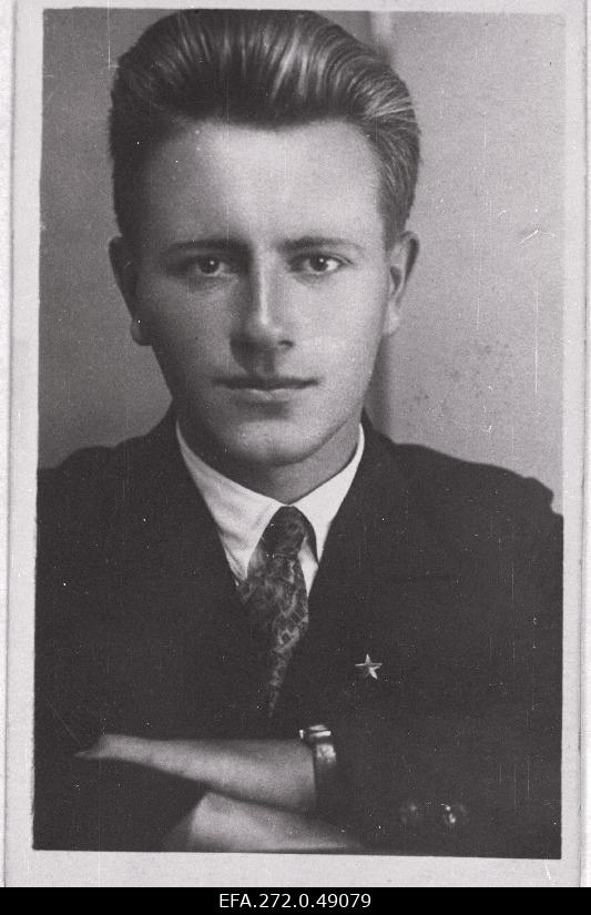 Unt, Fridrich - political leader in central prison in 1940 or 1941.